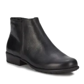 Lewis: Black Leather Bootie I Walking Cradle